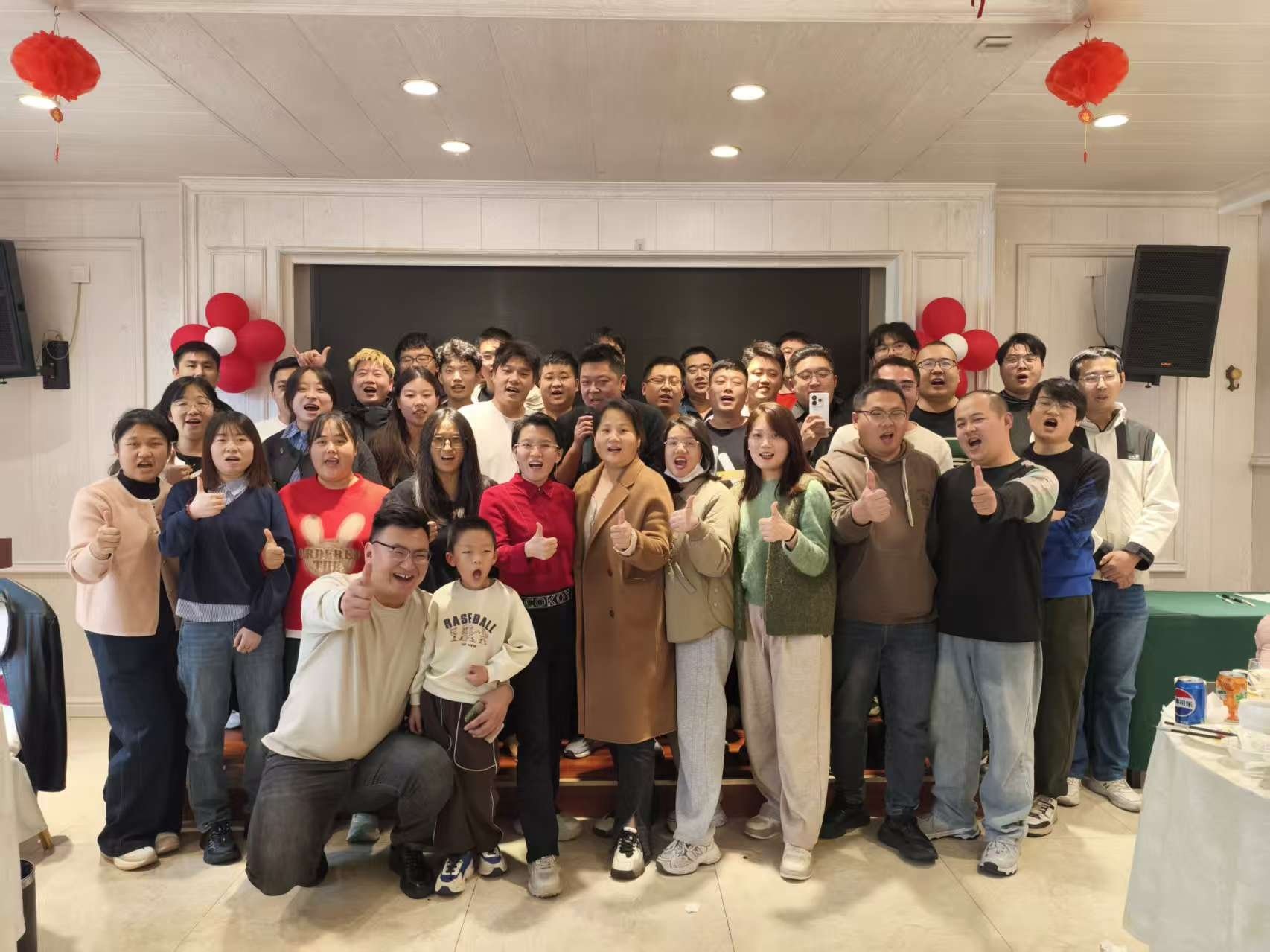 Juhui Software annual team gathering group photo